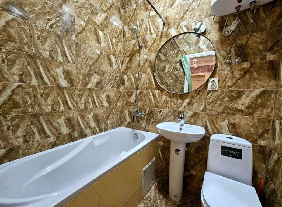 צ'יסינאו Luxury Apartment In The Center מראה חיצוני תמונה